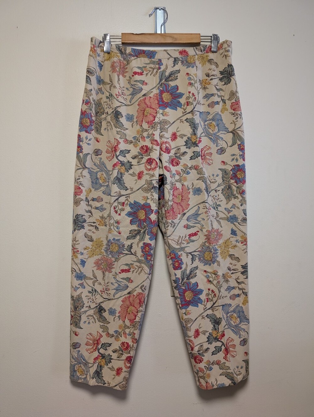 Coldwater Creek Floral Crop Pants PL 100% Cotton Cottagecore